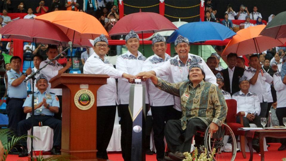 Menpora Imam Nahrawi, Ahmad Heryawan, Sani Marbun, dan Deddy Mizwar (Peparnas Jabar 2016). - INDOSPORT